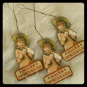 ⭐️ Retro Holiday Christmas ornaments